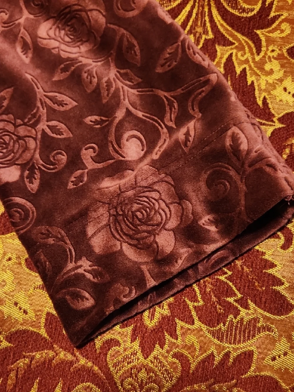 Miss Elaine Plush Embossed Velvet Robe, Burgundy, Full Zip, Large, Like New - Picture 11 of 12
